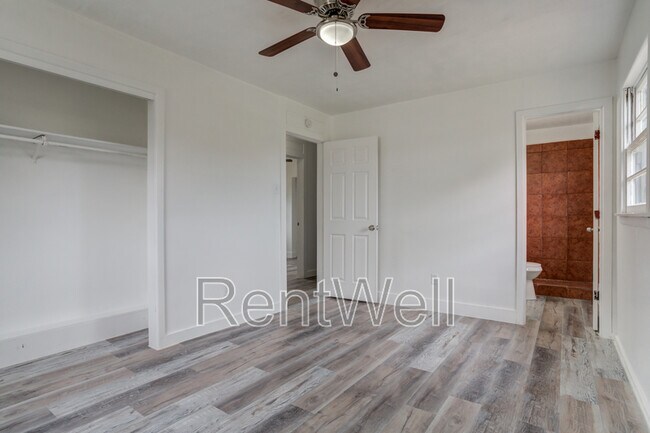 Building Photo - 1612 68th St