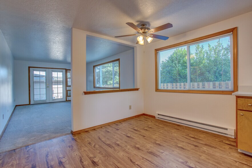 Building Photo - Columbia Vista Apartments