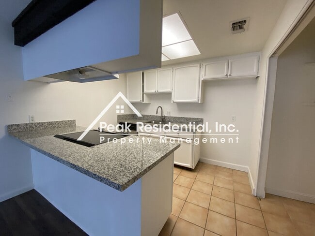 Building Photo - 6938 Tarocco Way