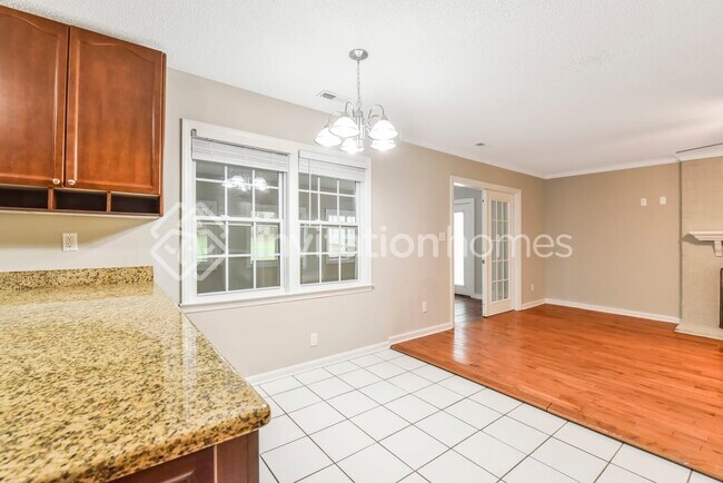 Building Photo - 7311 Canyon Dr