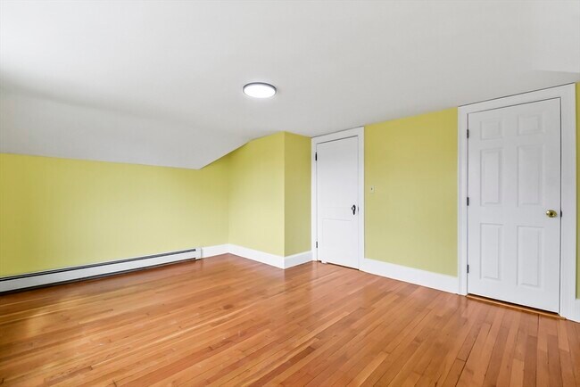 Building Photo - 515 Winthrop St