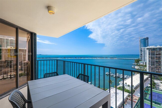 Building Photo - 1865 Brickell Ave