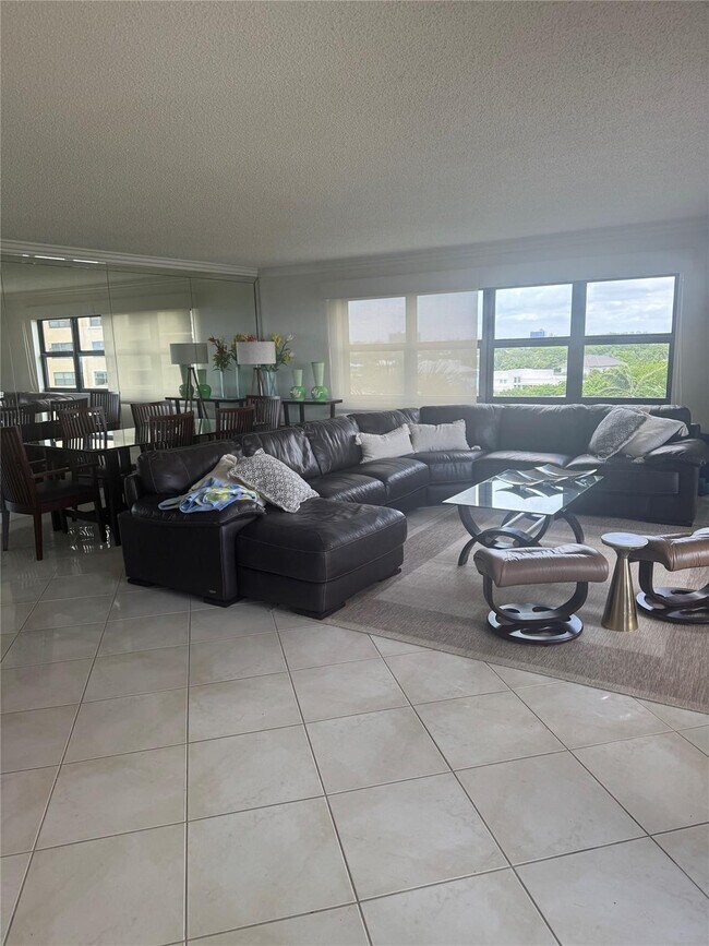 Building Photo - 4900 N Ocean Blvd