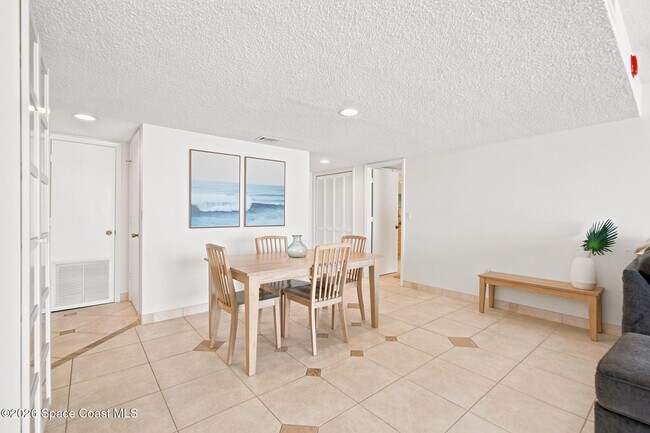 Building Photo - 1595 Jimmy Buffett Mem Hwy