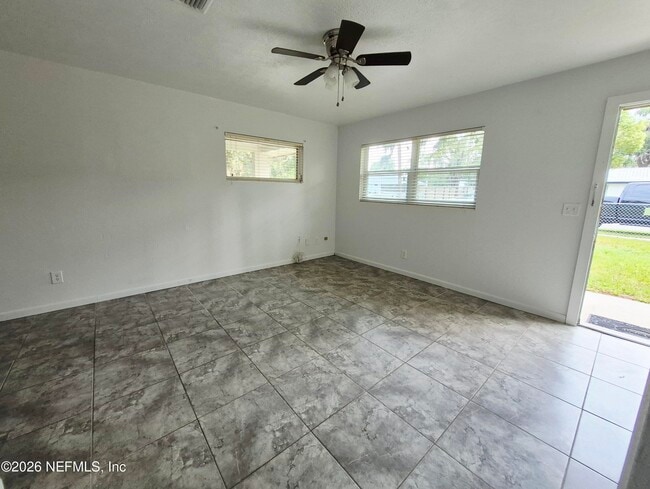 Building Photo - 603 Magnolia Ave