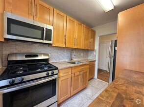 Building Photo - 1 bedroom in WOODSIDE NY 11377
