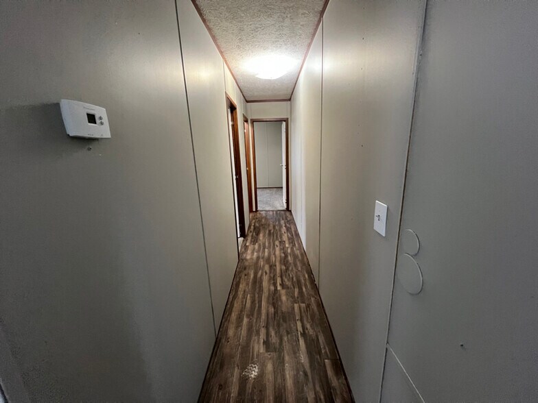 Building Photo - 133 Burch St