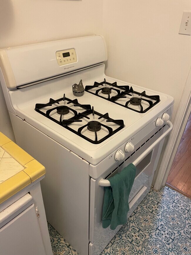 gas stove - 1443 10th St