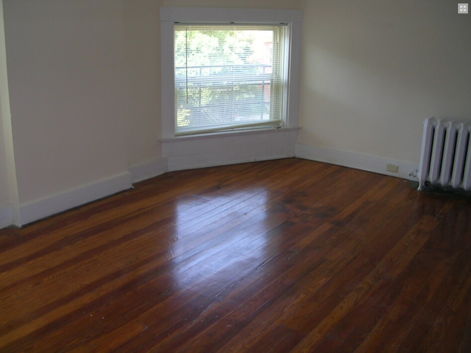 Building Photo - 2705 Eden Ave