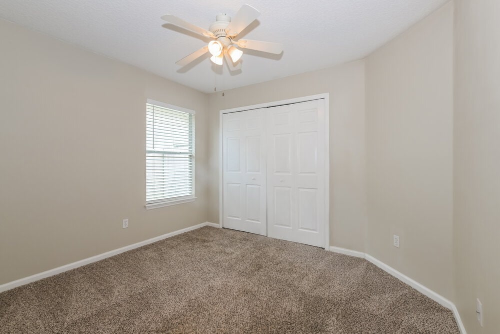 Building Photo - 573 Redberry Ln