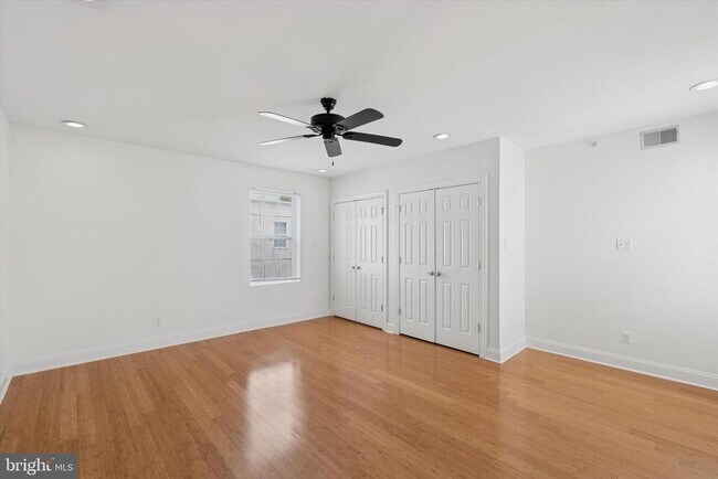 Building Photo - 1707 Carpenter St