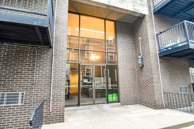 Building Photo - 24 Highland Ave