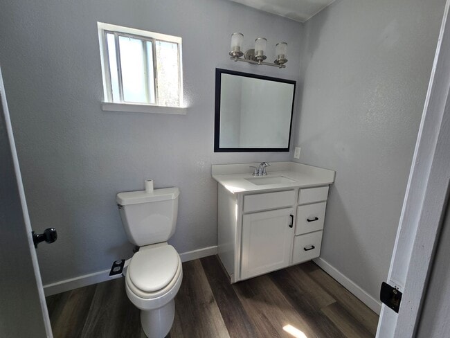 Building Photo - Freshly updated 3-bedroom, 2-bath home