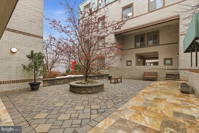 Building Photo - 2141 Wisconsin Ave NW