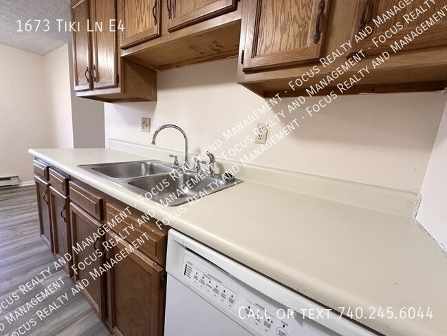 Building Photo - 1673 Tiki Ln