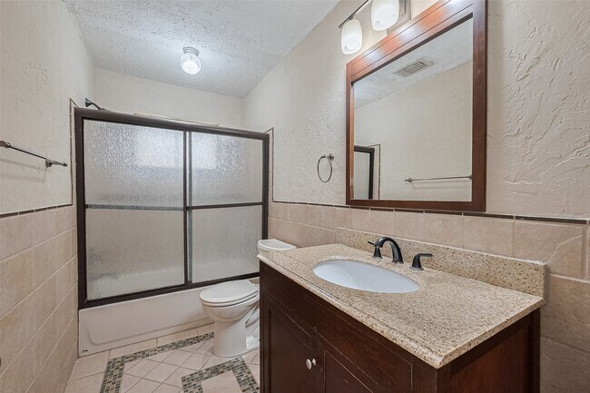 Building Photo - 6907 Yardley Dr
