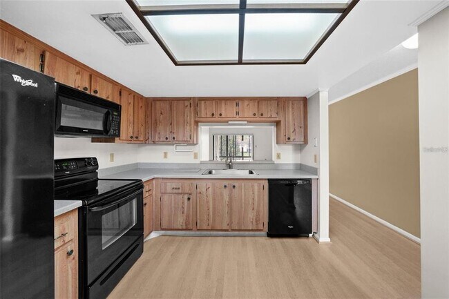 Building Photo - 2679 Sabal Springs Cir