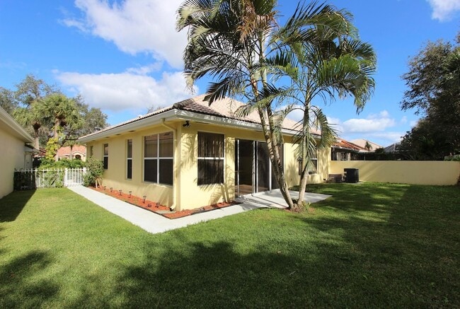 Building Photo - 240 Sussex Cir