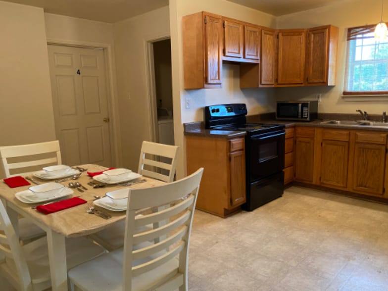 Kitchen - 20799 Pine Island Rd