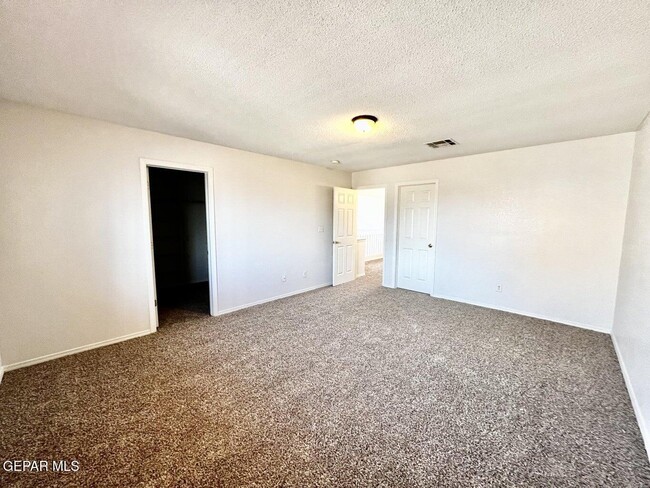 Building Photo - 12752 Tierra Salas Dr