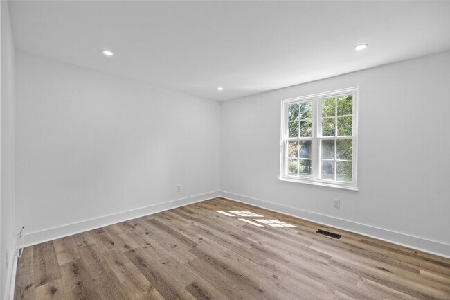 Building Photo - 7120 Clear Crossing Ln