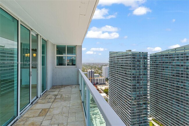 Building Photo - 1250 S Miami Ave