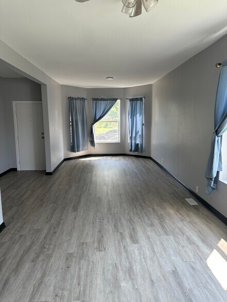 Living/Dinning Room - 1556 S Spaulding Ave