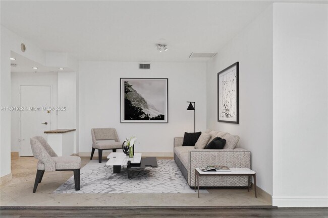 Building Photo - 4925 Collins Ave