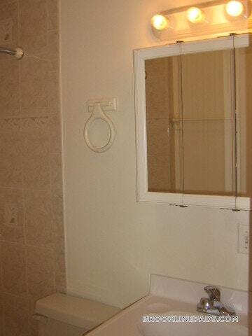 Building Photo - 214 Freeman St