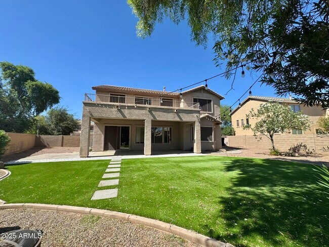 Building Photo - 2671 S Dragoon Dr