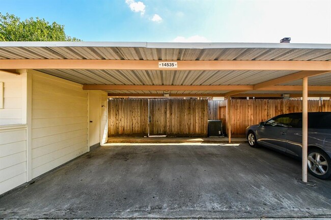 Building Photo - 14535 Still Meadow Dr