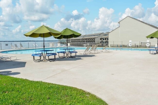 Building Photo - 7041 Kingston Cove Ln