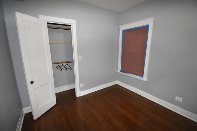 Building Photo - 5742 S Artesian Ave