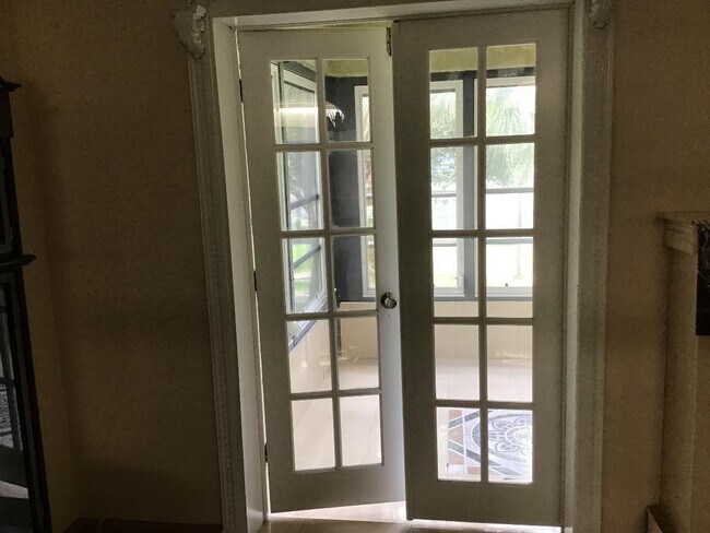 Building Photo - 5641 SW 2nd Ct