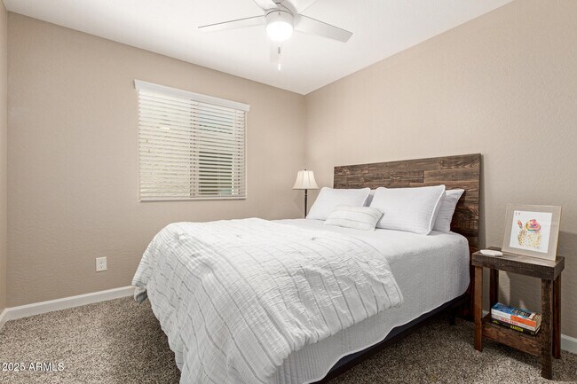 Building Photo - 4582 E Jadeite Dr