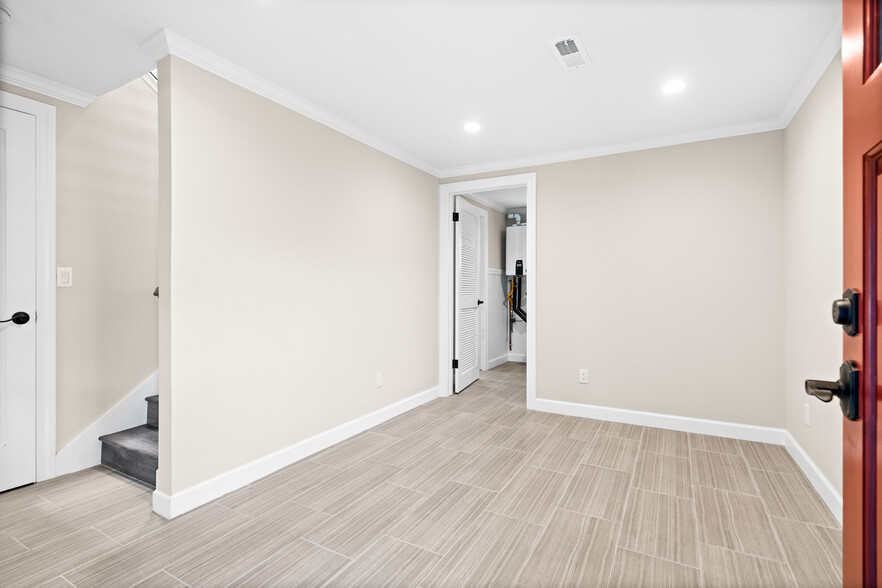 Building Photo - 2480 Ardee Ln