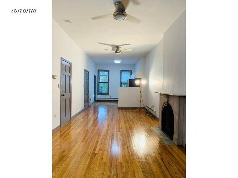 Building Photo - 102 15th St
