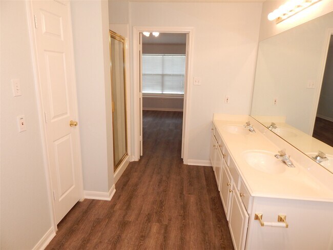 Building Photo - 6406 Horsepen Bayou Dr