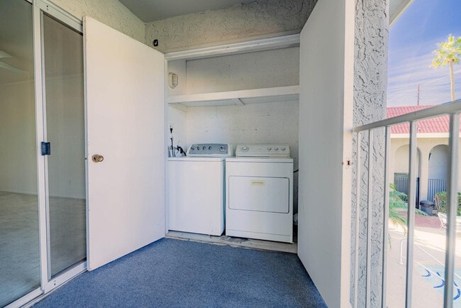 Building Photo - 1650 N 87th Terrace