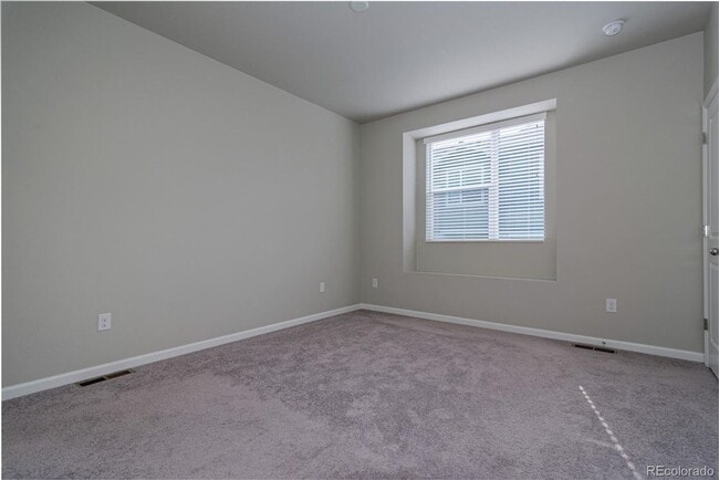 Building Photo - Beautiful Townhome in Lakewood