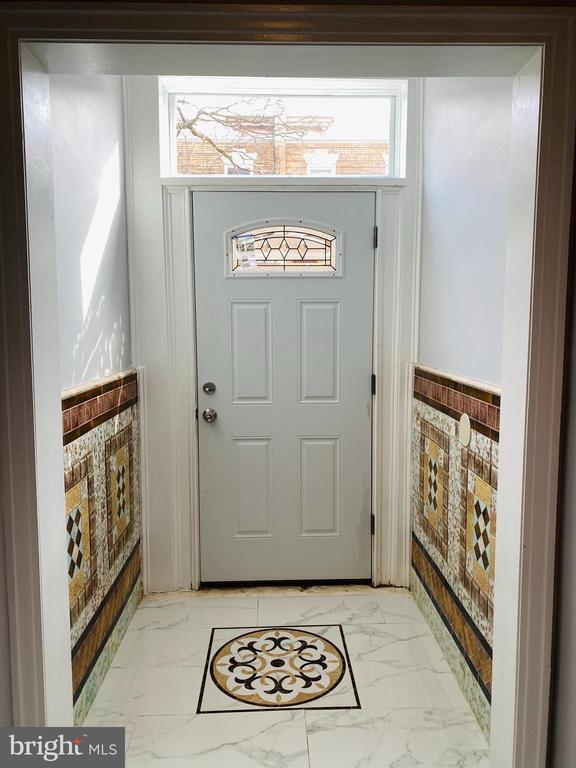 Building Photo - 1810 S 17th St