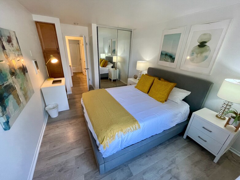 bedroom - 3030 Suncrest Dr unit 402