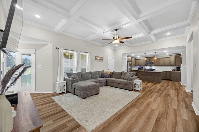 Building Photo - 3019 Cambridge Ct