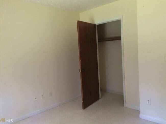 Building Photo - 10283 Richfield Ct
