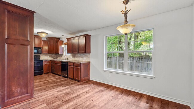 Building Photo - Charming Brick Home