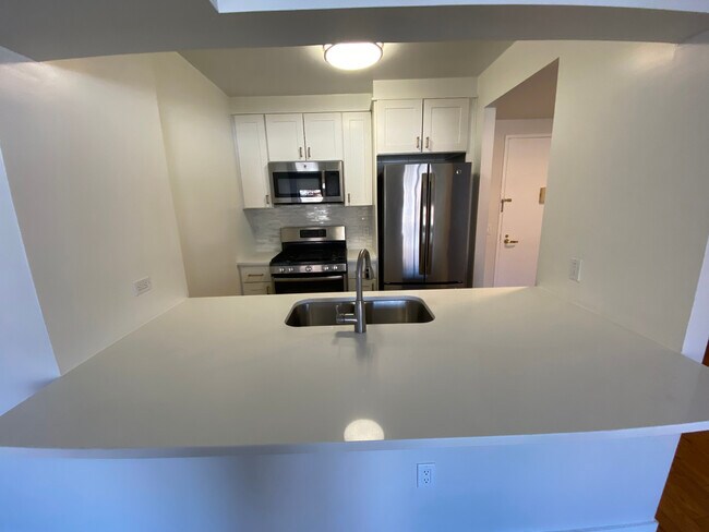 Building Photo - 75-25 153rd St