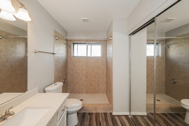 Building Photo - 6915 Eagle Ridge Dr