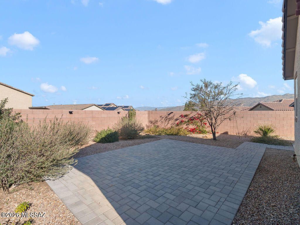 Building Photo - 7996 S Golden Bell Dr