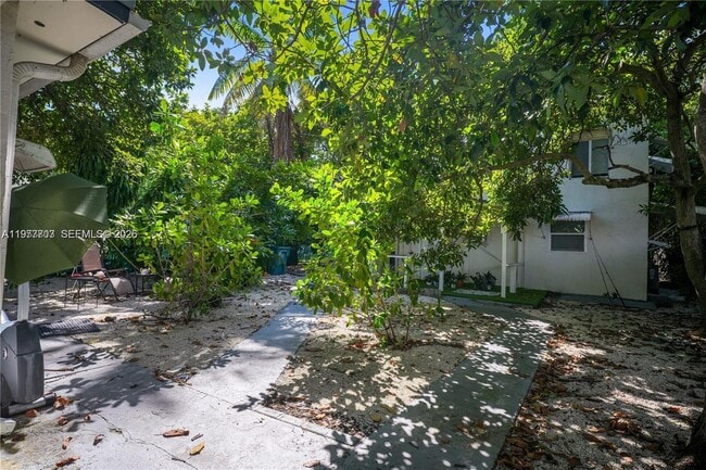 Building Photo - 128 NW 53rd St