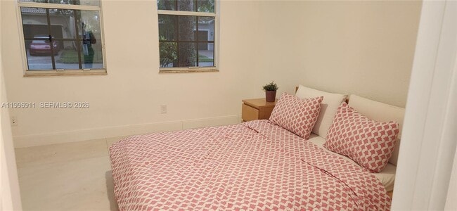 Building Photo - 3870 E Hibiscus St